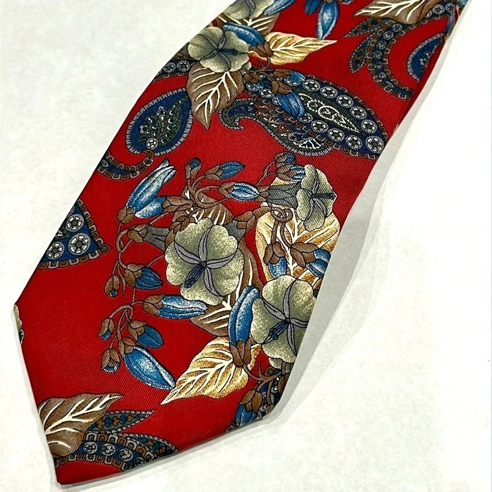 Vintage Bill Blass Lord and Taylor’s floral botanical paisley men’s necktie